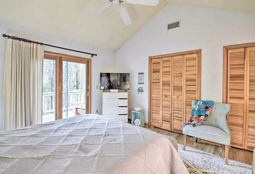 Southern Shores Family Retreat Mins To Beach!