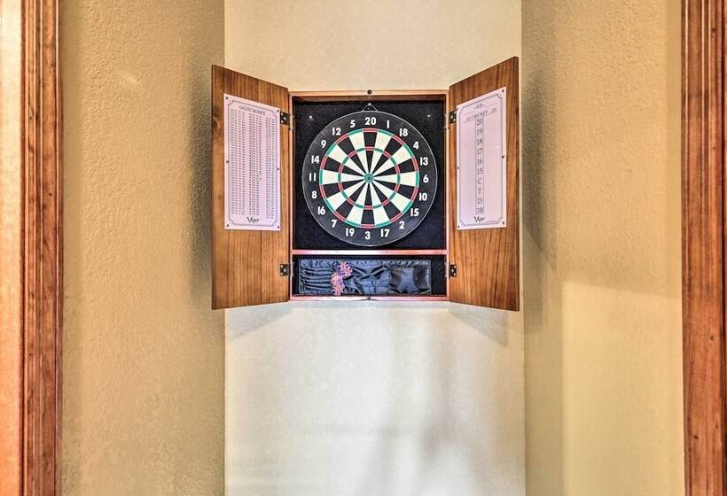 Spacious Murphy Chalet W/ Hot Tub: Mtn Views!