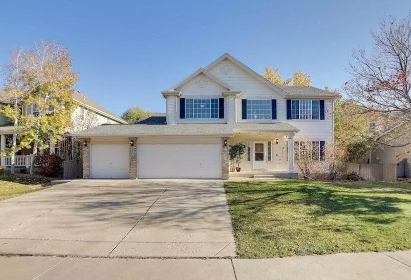 Spacious Thornton Home: 15 Mi To Downtown Denver!
