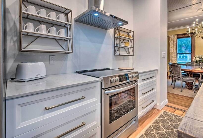 Dtwn Stunning Spirit Lake Escape Walk To Shore!