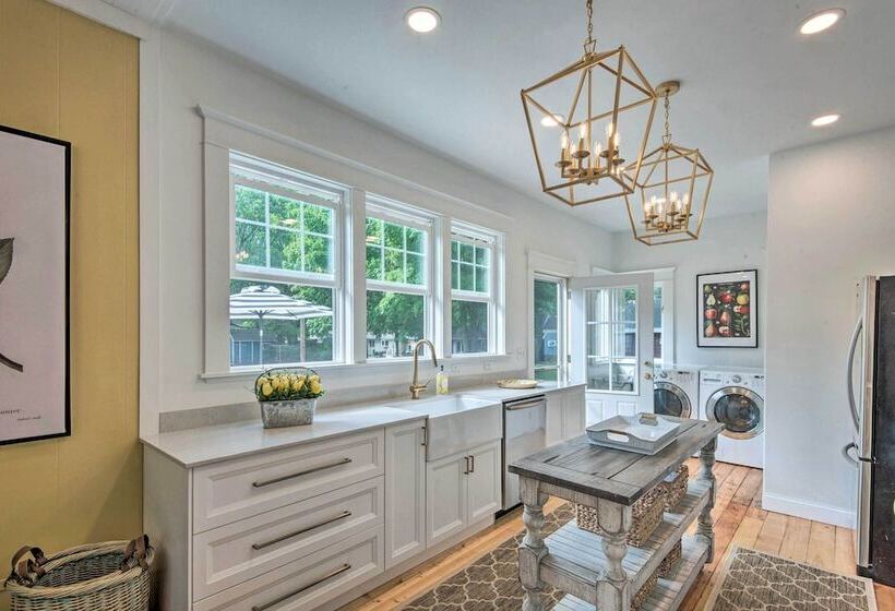 Dtwn Stunning Spirit Lake Escape Walk To Shore!