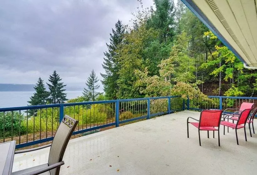 Tahuya Cabin: Hood Canal + Olympic Mountain Views!