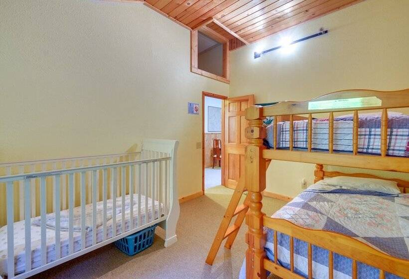 Tahuya Cabin: Hood Canal + Olympic Mountain Views!