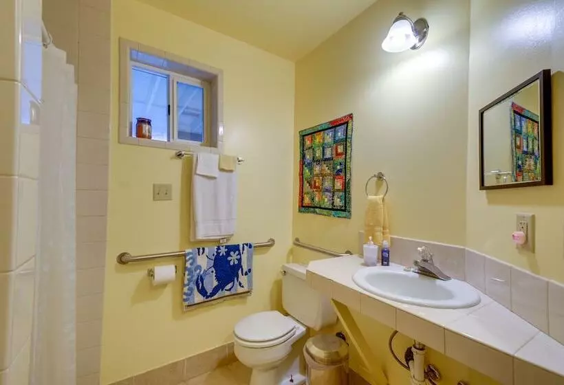 Tahuya Cabin: Hood Canal + Olympic Mountain Views!