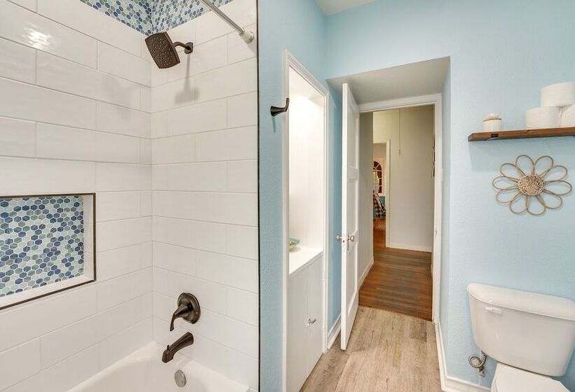 Vintage Corpus Christi Home 2 Blocks From Beach!