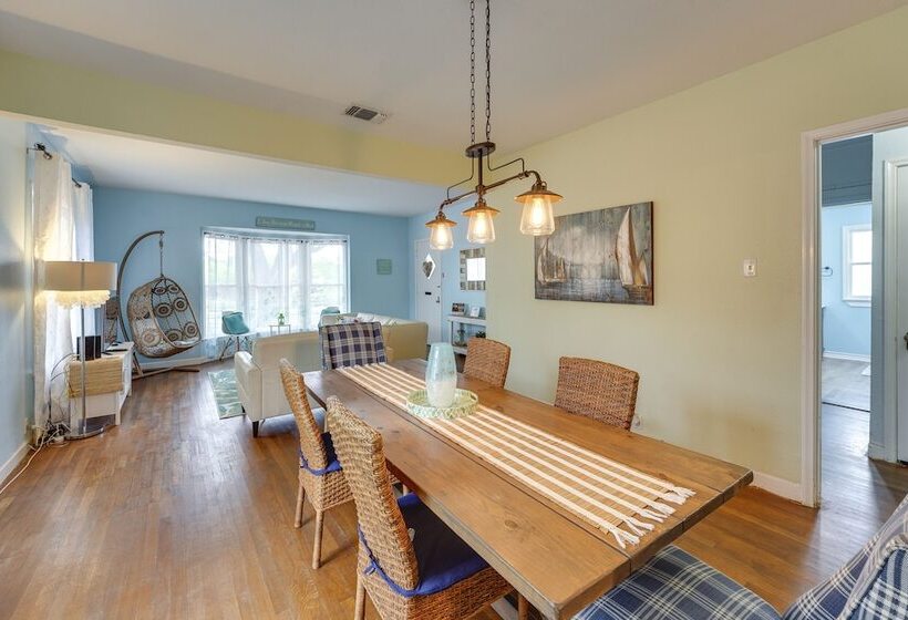 Vintage Corpus Christi Home 2 Blocks From Beach!