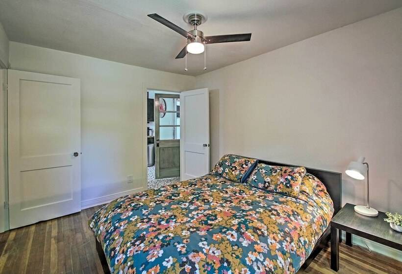 Walk To Oaklawn Racing: Hot Springs Home!