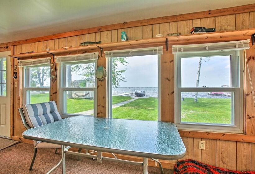 Waterfront Houghton Lake Cabin W/private Dock