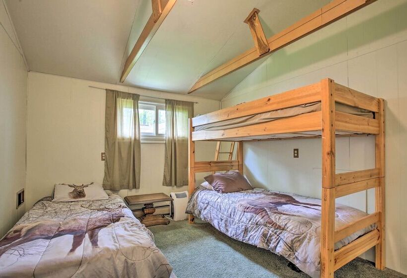 Waterfront Houghton Lake Cabin W/private Dock