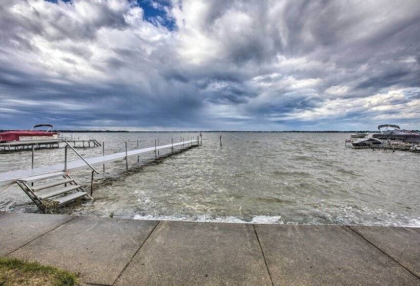 Waterfront Houghton Lake Cabin W/private Dock