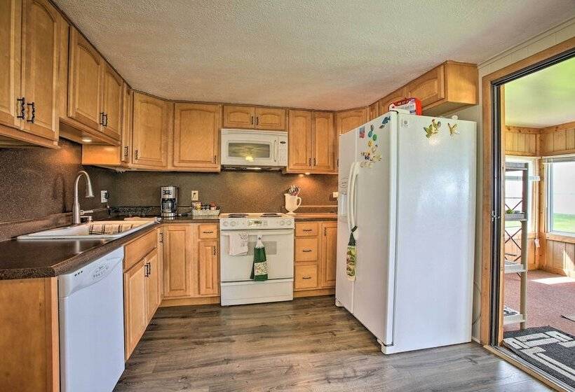 Waterfront Houghton Lake Cabin W/private Dock