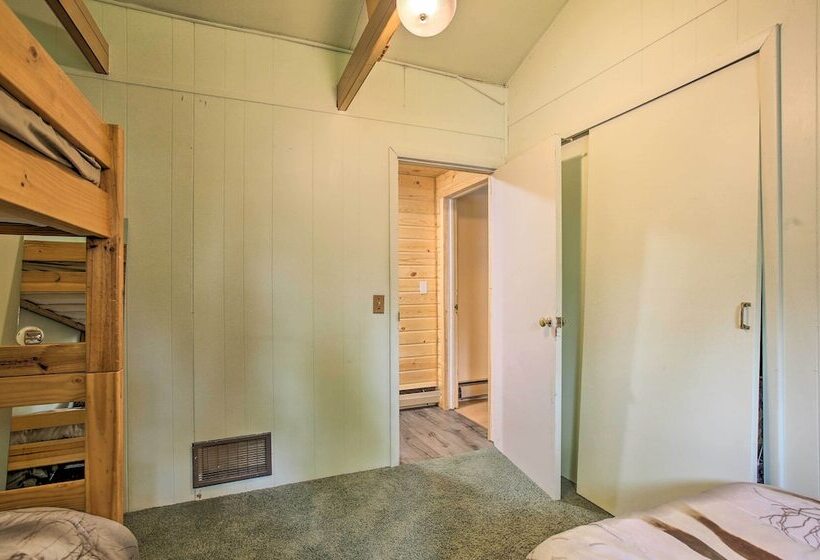 Waterfront Houghton Lake Cabin W/private Dock