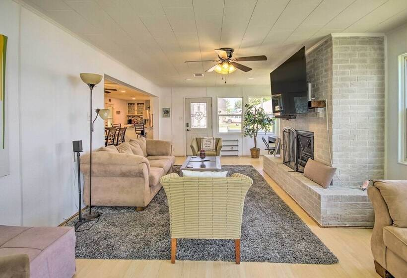 Waterfront Onalaska Retreat W/ Private Dock!