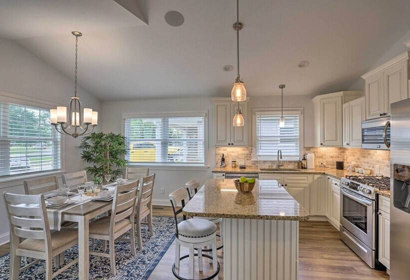 Port Clinton Home With Lake Views!