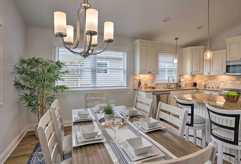 Port Clinton Home With Lake Views!