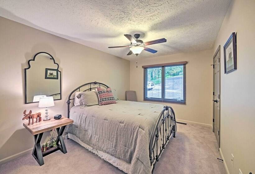 Wintergreen Resort Home W/ Deck: Walk To Slopes