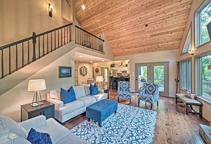 Wintergreen Resort Home W/ Deck: Walk To Slopes