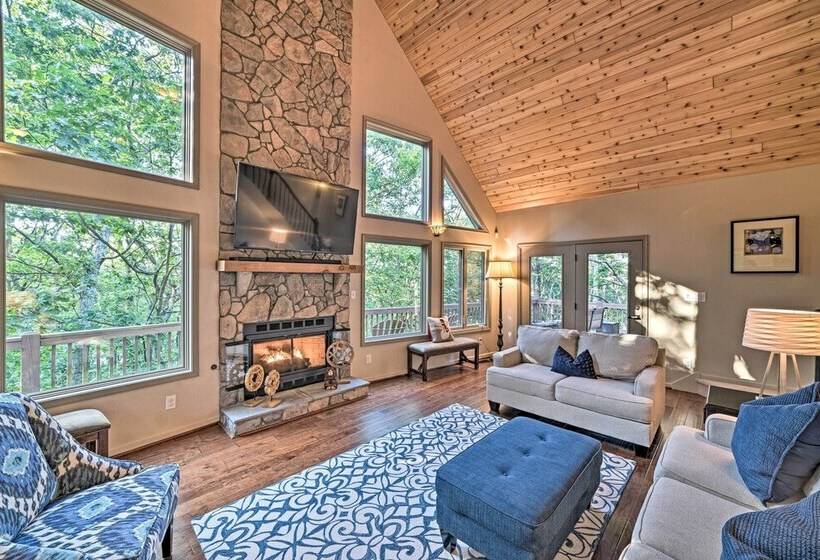 Wintergreen Resort Home W/ Deck: Walk To Slopes