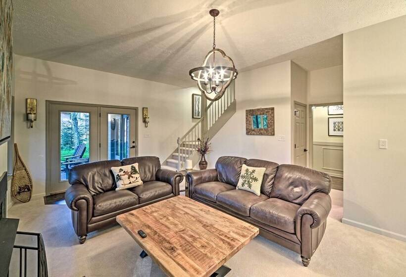 Wintergreen Resort Home W/ Deck: Walk To Slopes