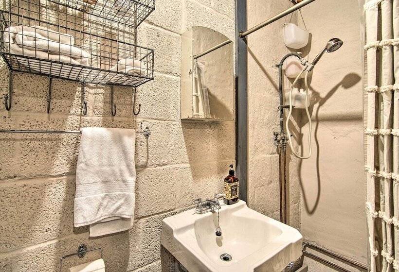 Outdoor Kitchen & Swim Spa: 1 Acre Grand Lake Home