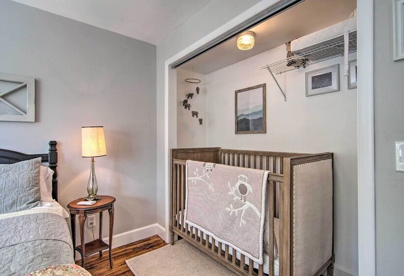 Outdoor Kitchen & Swim Spa: 1 Acre Grand Lake Home