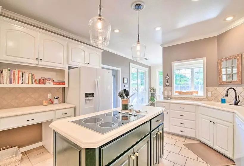 Abilene Home W/ Backyard & Grill: Walk To Acu