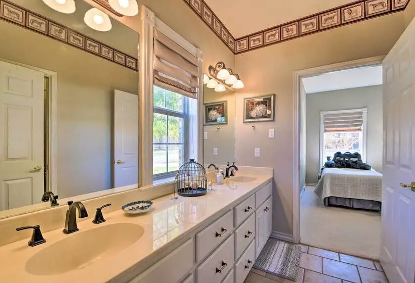 Abilene Home W/ Backyard & Grill: Walk To Acu