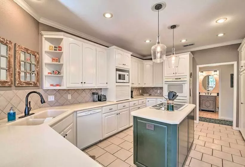 Abilene Home W/ Backyard & Grill: Walk To Acu