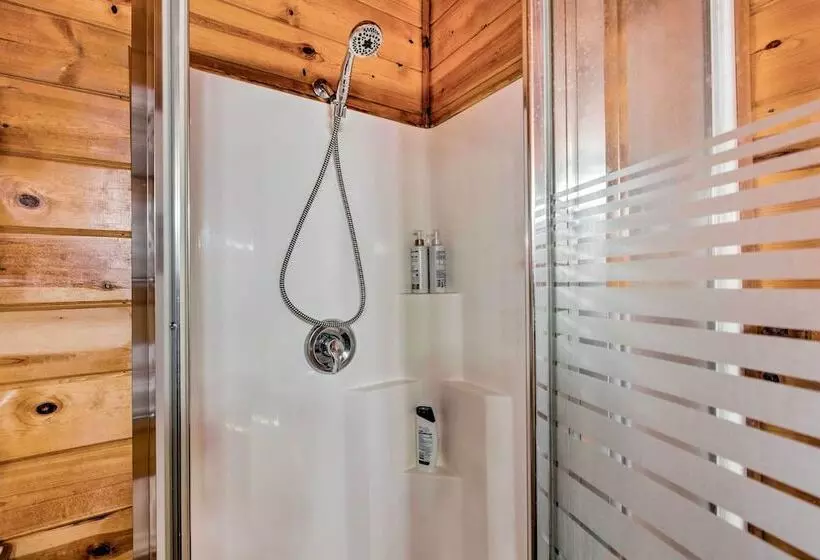 Angel Fire Escape On Bus Route: 4 Blocks To Lift!