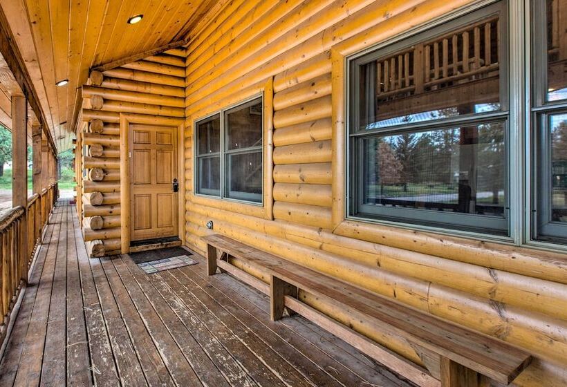 Angel Fire Escape On Bus Route: 4 Blocks To Lift!