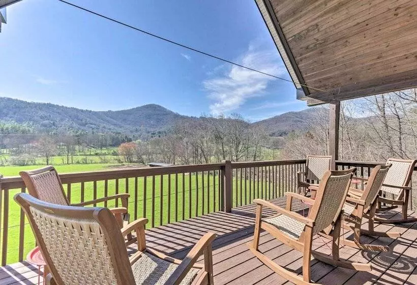 Asheville Retreat W/ Game Room & Mountain Views!