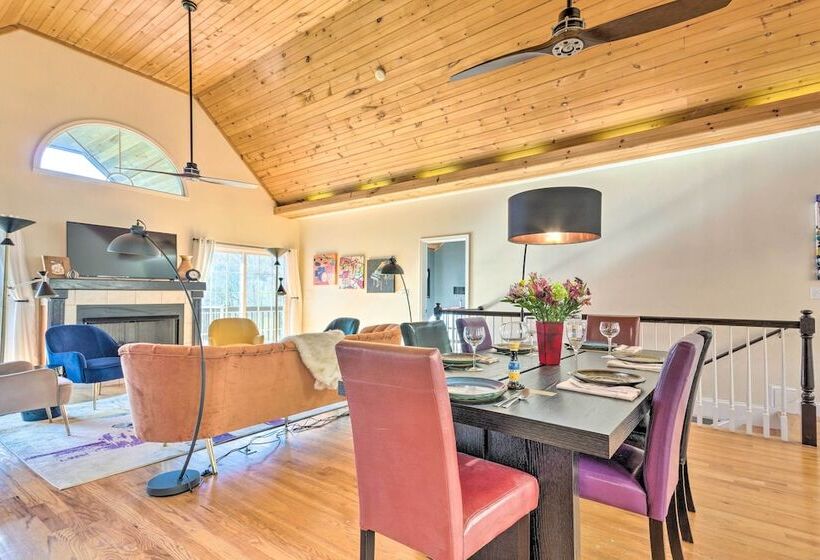 Asheville Retreat W/ Game Room & Mountain Views!