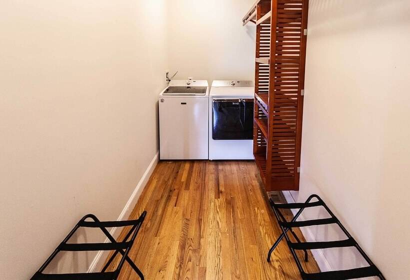 Asheville Retreat W/ Game Room & Mountain Views!