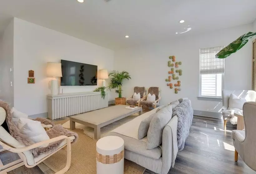 Beach House Right Off 30 A W/ Golf Cart!