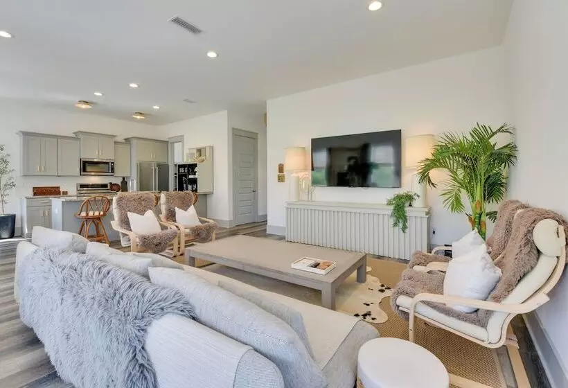 Beach House Right Off 30 A W/ Golf Cart!