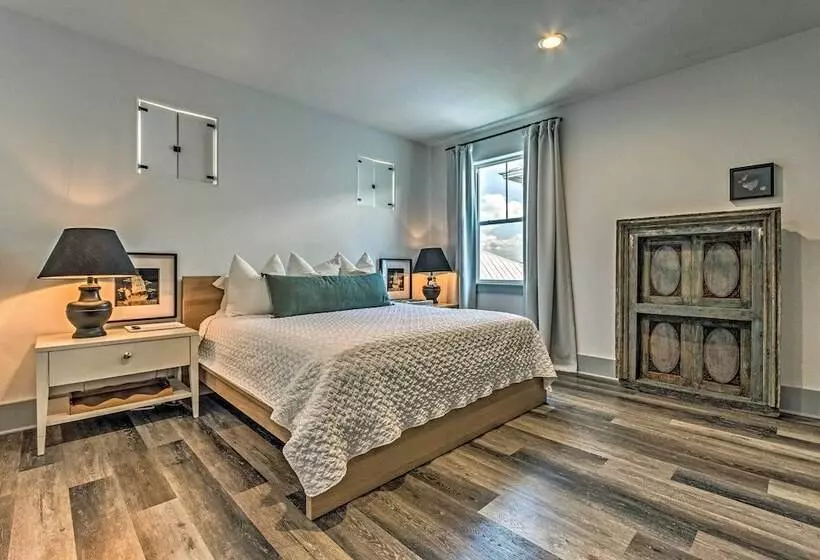 Beach House Right Off 30 A W/ Golf Cart!