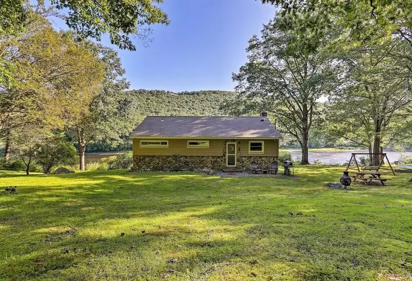 Beach Lake Cabin On Delaware River W/sunroom!