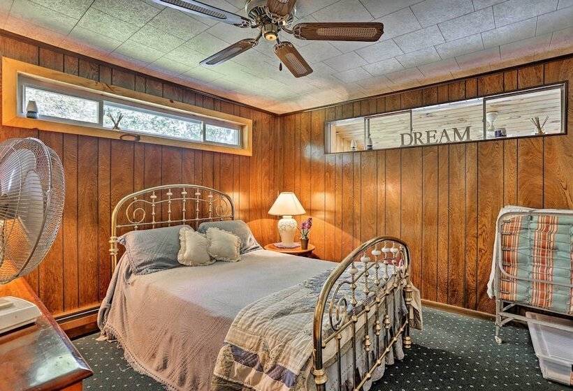 Beach Lake Cabin On Delaware River W/sunroom!