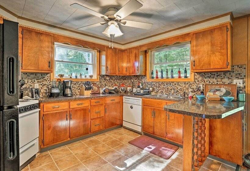 Beach Lake Cabin On Delaware River W/sunroom!