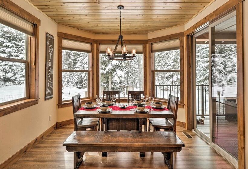 Bigfork Modern Living Pet & Family Friendly!