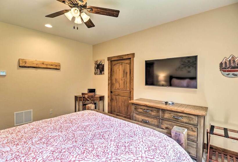 Bigfork Modern Living Pet & Family Friendly!