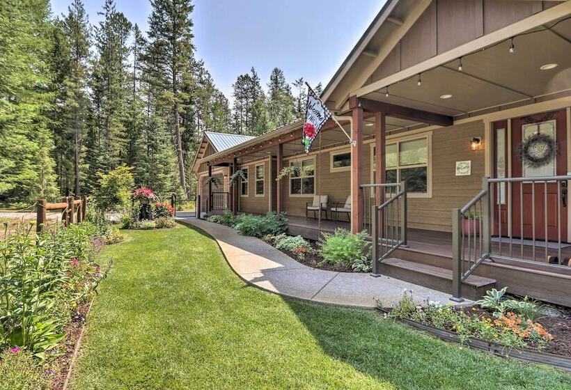 Bigfork Modern Living Pet & Family Friendly!