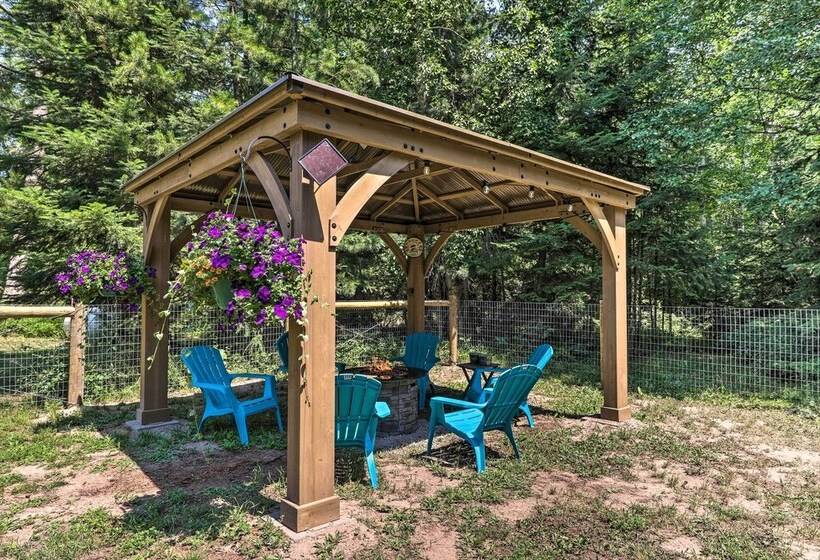 Bigfork Modern Living Pet & Family Friendly!