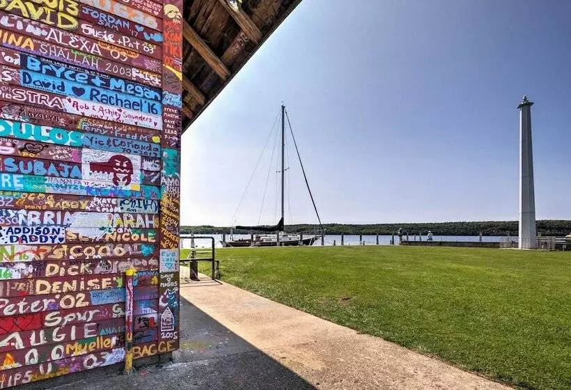 Boutique Home In Door County W/ Eagle Harbor Views