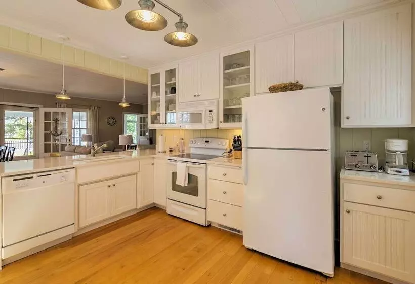 Boutique Home In Door County W/ Eagle Harbor Views