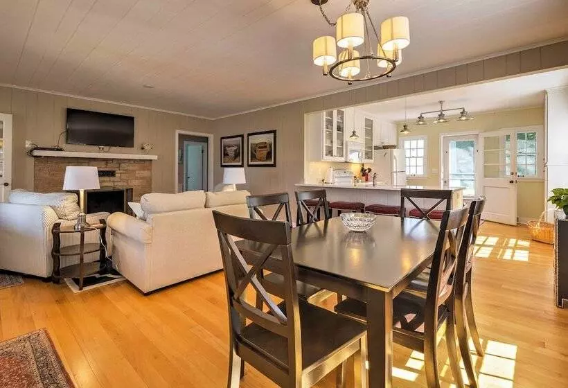 Boutique Home In Door County W/ Eagle Harbor Views