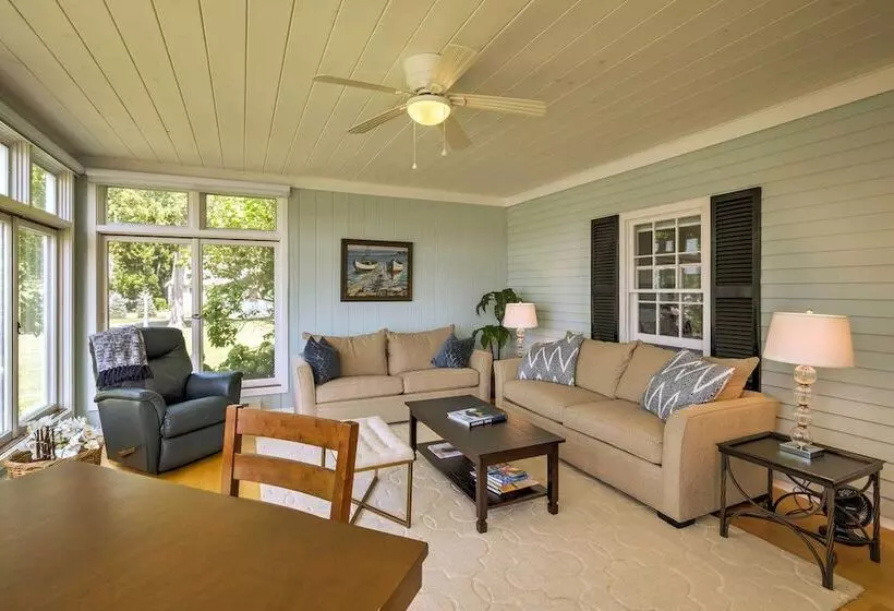 Boutique Home In Door County W/ Eagle Harbor Views