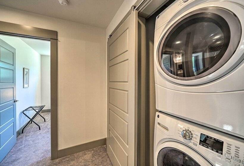 Bozeman Home W/ Deck: Walk To Fishing, Hot Springs