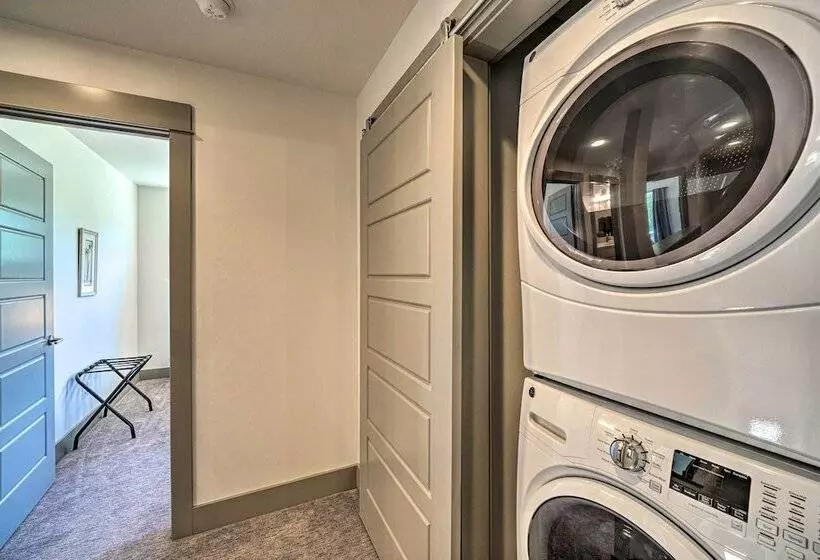 Bozeman Home W/ Deck: Walk To Fishing, Hot Springs