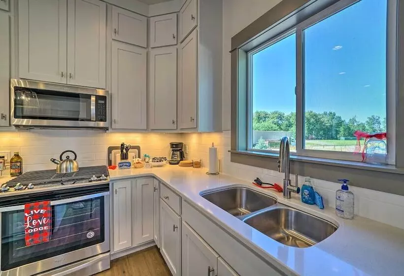 Bozeman Home W/ Deck: Walk To Fishing, Hot Springs